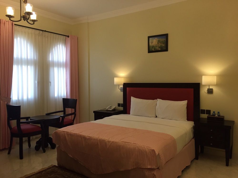 Remas Hotel Suites - Al Khoudh, Seeb, Muscat Zewnętrze zdjęcie